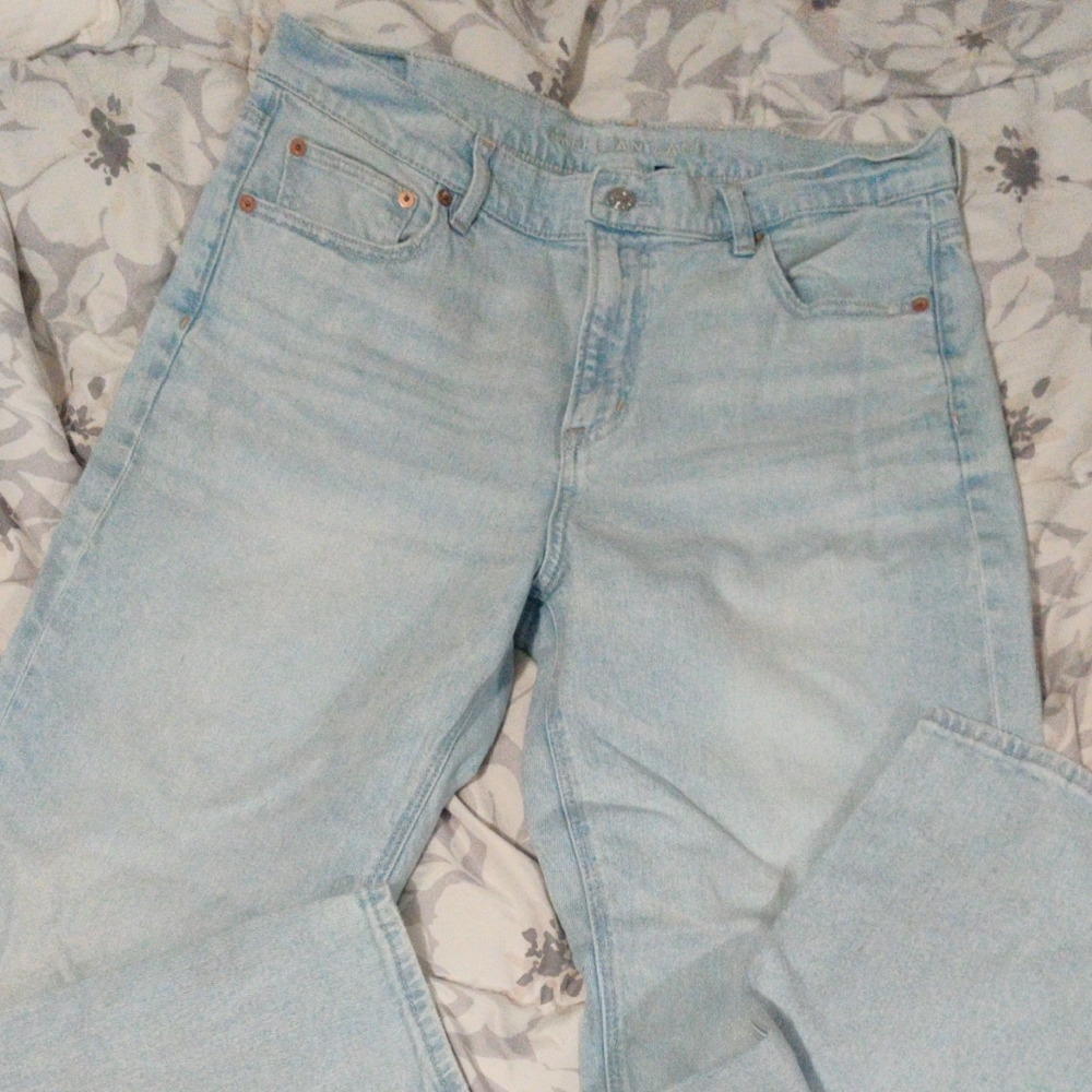 American Eagle Outfitters Light Blue Straight Leg Jeans